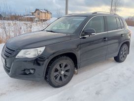 SUV   Volkswagen Tiguan 2010 , 950000 , 