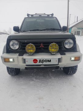  3  Mitsubishi Pajero Junior 1996 , 450000 , 