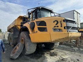   Volvo A40F 2011 , 15000000 , 