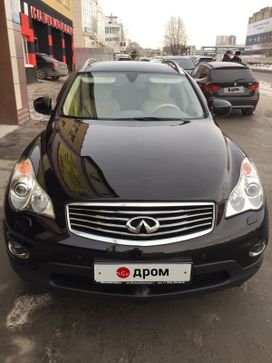 SUV   Infiniti QX50 2015 , 2100000 , 