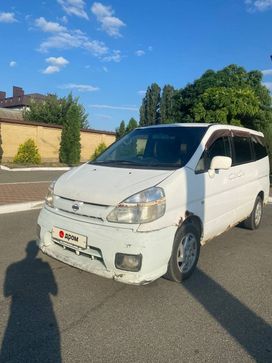    Nissan Serena 2000 , 400000 , 