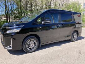    Toyota Voxy 2018 , 2610000 , 