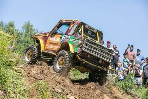  3  Suzuki Jimny Sierra 1994 , 490000 , 