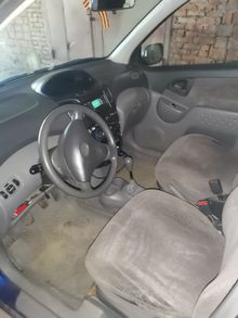  Yaris Verso 2002