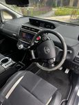    Toyota Prius Alpha 2015 , 2000000 , 