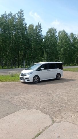 Минивэн или однообъемник Honda Stepwgn 2016 года, 2345678 рублей, 