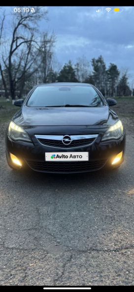  Opel Astra 2010 , 900000 , 