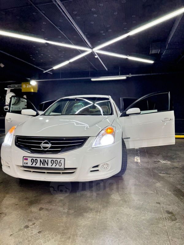  Nissan Altima 2010 , 830000 , 