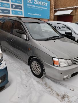    Toyota Gaia 2000 , 630000 , 