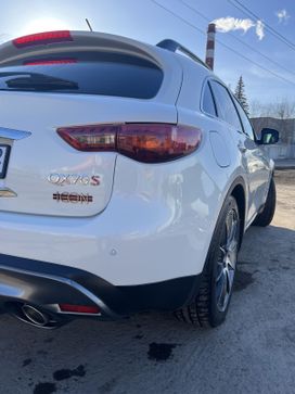  QX70, 2015