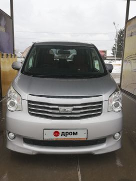    Toyota Noah 2012 , 1650000 , 
