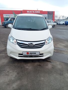  Honda Freed, 2012