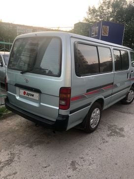    Toyota Hiace 2003 , 600000 , 