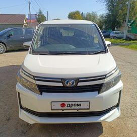    Toyota Voxy 2014 , 1800000 , 