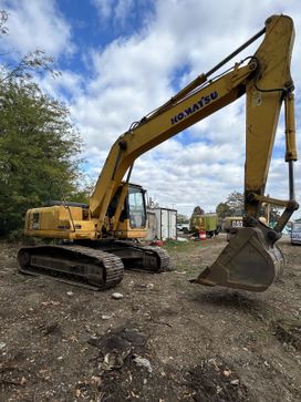   Komatsu PC220 2009 , 2950000 , 