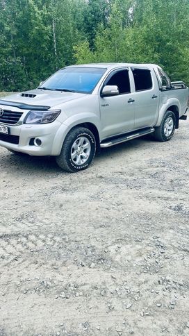  Toyota Hilux 2014 , 2500000 , 