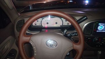SUV   Toyota Sequoia 2003 , 750000 , 