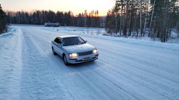  Toyota Crown 1992 , 700000 , 