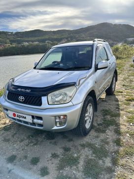  3  Toyota RAV4 2000 , 800000 , 