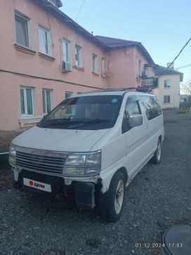    Nissan Caravan Elgrand 1989 , 550000 , 