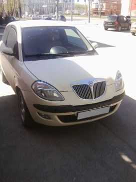  Lancia Ypsilon 2004 , 220000 , 