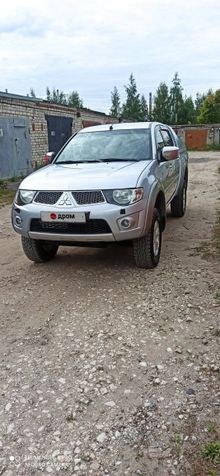  L200 2011