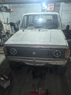  3  Isuzu Bighorn 1982 , 270000 , 