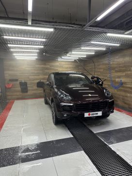 SUV   Porsche Cayenne 2016 , 5980000 , 