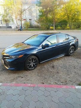  Toyota Camry 2020 , 2400000 , 