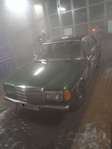  W123 1983