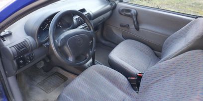  3  Opel Corsa 1996 , 250000 , 