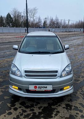    Toyota Ipsum 2001 , 715000 , --