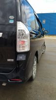    Toyota Voxy 2010 , 1875000 , 