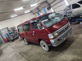    Toyota Hiace 2002 , 800000 , 