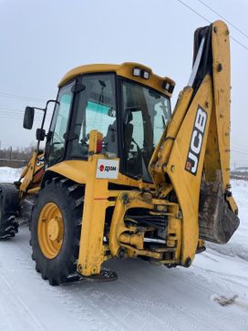 - JCB 3CX 2003 , 4300000 , 
