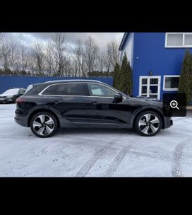 SUV   Audi e-tron 2020 , 5500000 , 