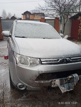 SUV   Mitsubishi Outlander 2013 , 900000 , 