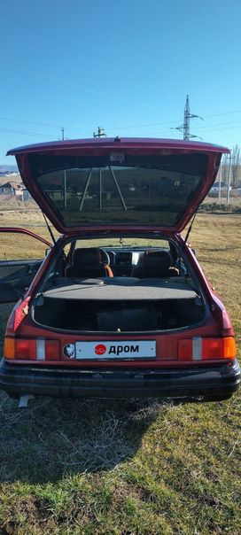  3  Ford Sierra 1986 , 150000 , 