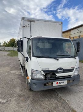   Hino 300 2015 , 2600000 , 