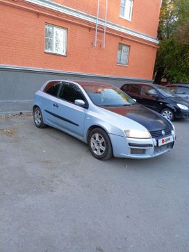  3  Fiat Stilo 2002 , 220000 , 