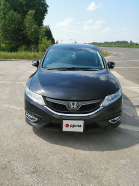    Honda Jade 2015 , 1600000 , 