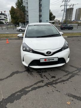  Toyota Vitz 2015 , 1300000 , 