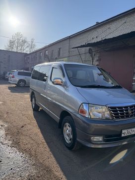    Toyota Grand Hiace 2002 , 1700000 , 