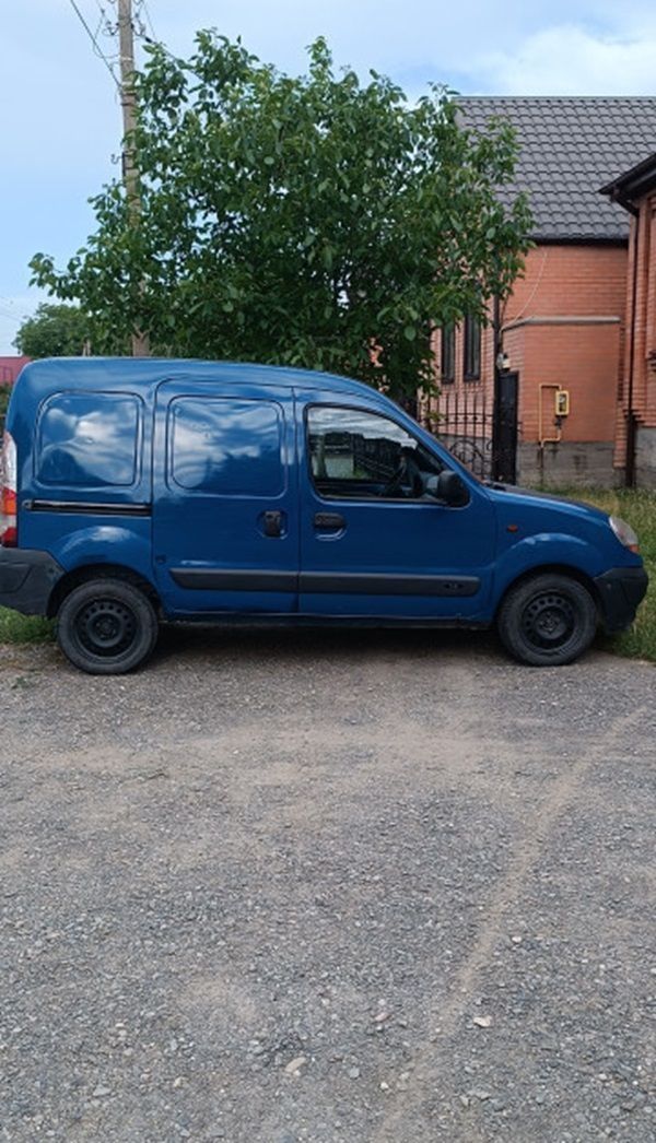 Минивэн или однообъемник Renault Kangoo 2003 года, 249000 рублей, 