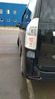    Toyota Voxy 2010 , 1875000 , 