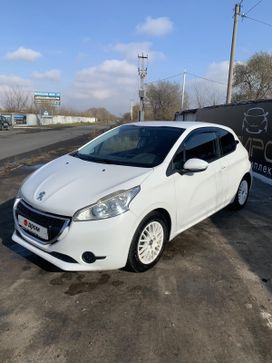  3  Peugeot 208 2013 , 700000 , 