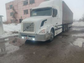   Volvo VNL 2003 , 3750000 , 