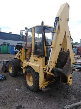 - Komatsu WB70A 2013 , 1500000 , 