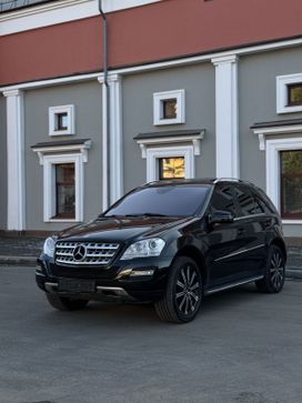 SUV   Mercedes-Benz M-Class 2010 , 1990000 , 