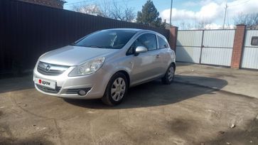  3  Opel Corsa 2010 , 500000 , 